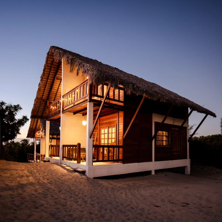 A Chalet du Kite é um refúgio minimalista localizado na encantadora Praia do Preá. Ideal para quem deseja desconectar-se do cotidiano e reconectar-se consigo mesmo.