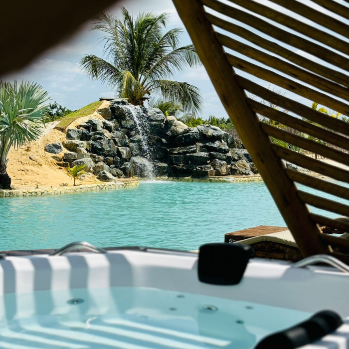 🌴 Beira D’Água – Little Beach 🌊 Um refúgio encantador no extremo leste de Jericoacoara, onde a natureza e a gastronomia se encontram à beira do paraíso.