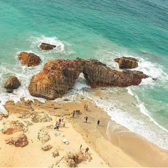 A Pepê Tour é uma operadora com sólida presença no turismo cearense, oferecendo um serviço atencioso, com soluções completas — desde passagens e hospedagens até passeios locais. Há décadas no mercado, combina tradição, tecnologia e cuidado com o cliente, ideal para quem busca explorar o Ceará com segurança, conforto e autenticidade.