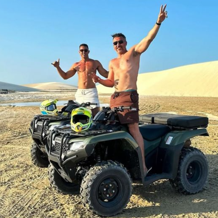 A Hard Motor é a escolha perfeita para quem busca aventura sobre quatro rodas em Jericoacoara. Especializada em passeios de quadriciclo e UTV, a empresa oferece experiências emocionantes que levam você a explorar as paisagens incríveis e as trilhas naturais da região. Com guias experientes e veículos de alta qualidade, a Hard Motor garante que cada passeio seja seguro, divertido e inesquecível.